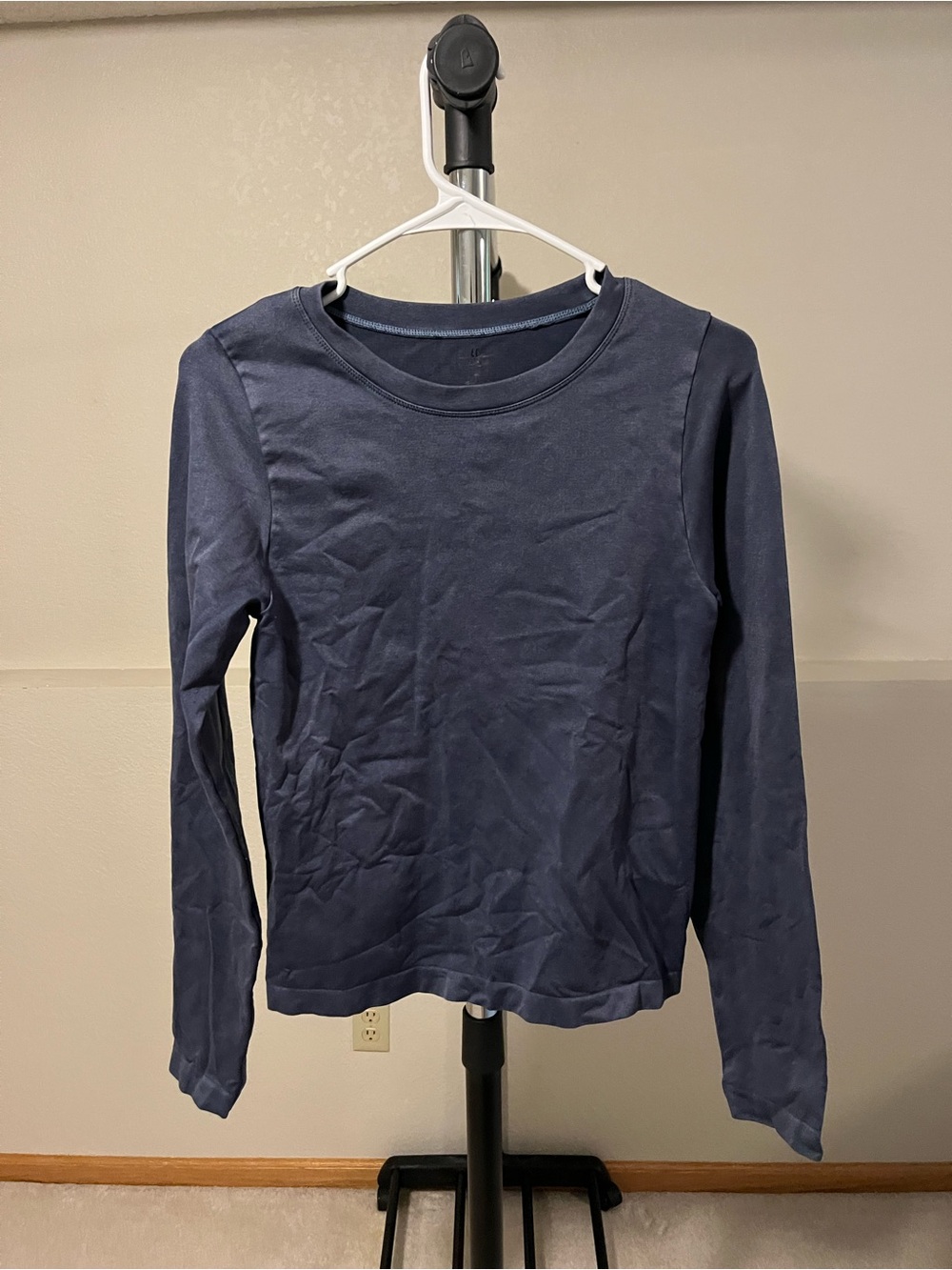 BKE Women's Long-Sleeve Crewneck Top - Navy Blue